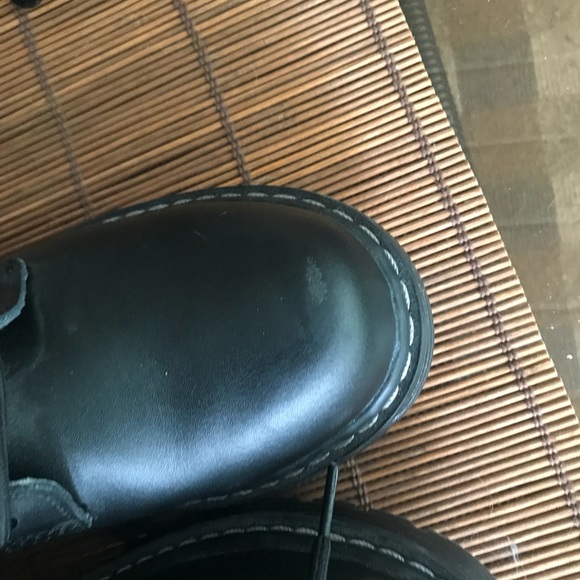 Sketchers memory boots. - Picture 3 of 6